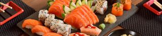 TABLAS FRIAS SUSHI Y SASHIMI PERSONAL 4 piezas de nigiri sushi, 4 cortes de sashimi y 1 maki (10 cortes) (*) S/ 84.00 SUSHI Y SASHIMI PARA DOS 8 piezas de nigiri sushi, 6 cortes de sashimi y 2 makis (20 cortes) (*) S/ 162.00 SUSHI Y SASHIMI PARA TRES 12 piezas de nigiri sushi, 9 cortes de sashimi y 3 makis (30 cortes) (*) S/ 246.00 COMBO DE TNTS, SASHIMI Y MAKIS PARA DOS 8 piezas de TNT, 6 cortes de sashimi y 2 makis (20 cortes) (*) S/ 182.00 COMBINACION DE MAKIS 4 makis al escoger. (*) S/ 140.00