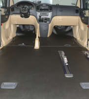 Confección e instalación de tapiz de alfombra para autos