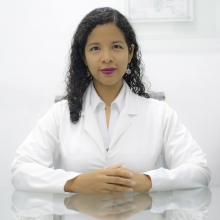 especialistas epiglotitis lima Dra. Olenka Alcas Arce, Otorrino